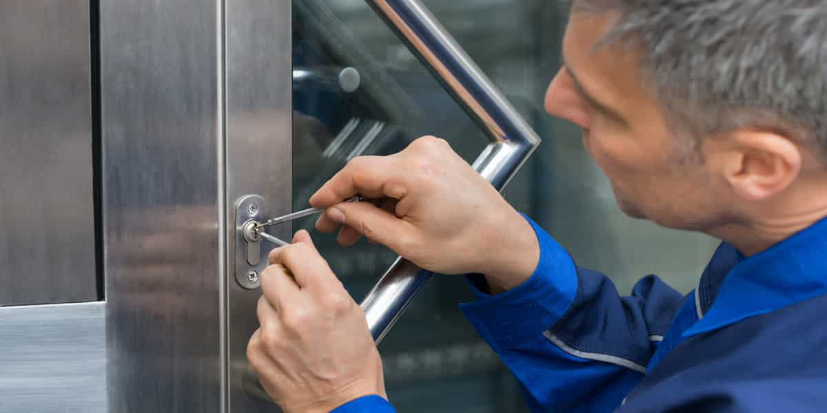 Ouverture De Porte  